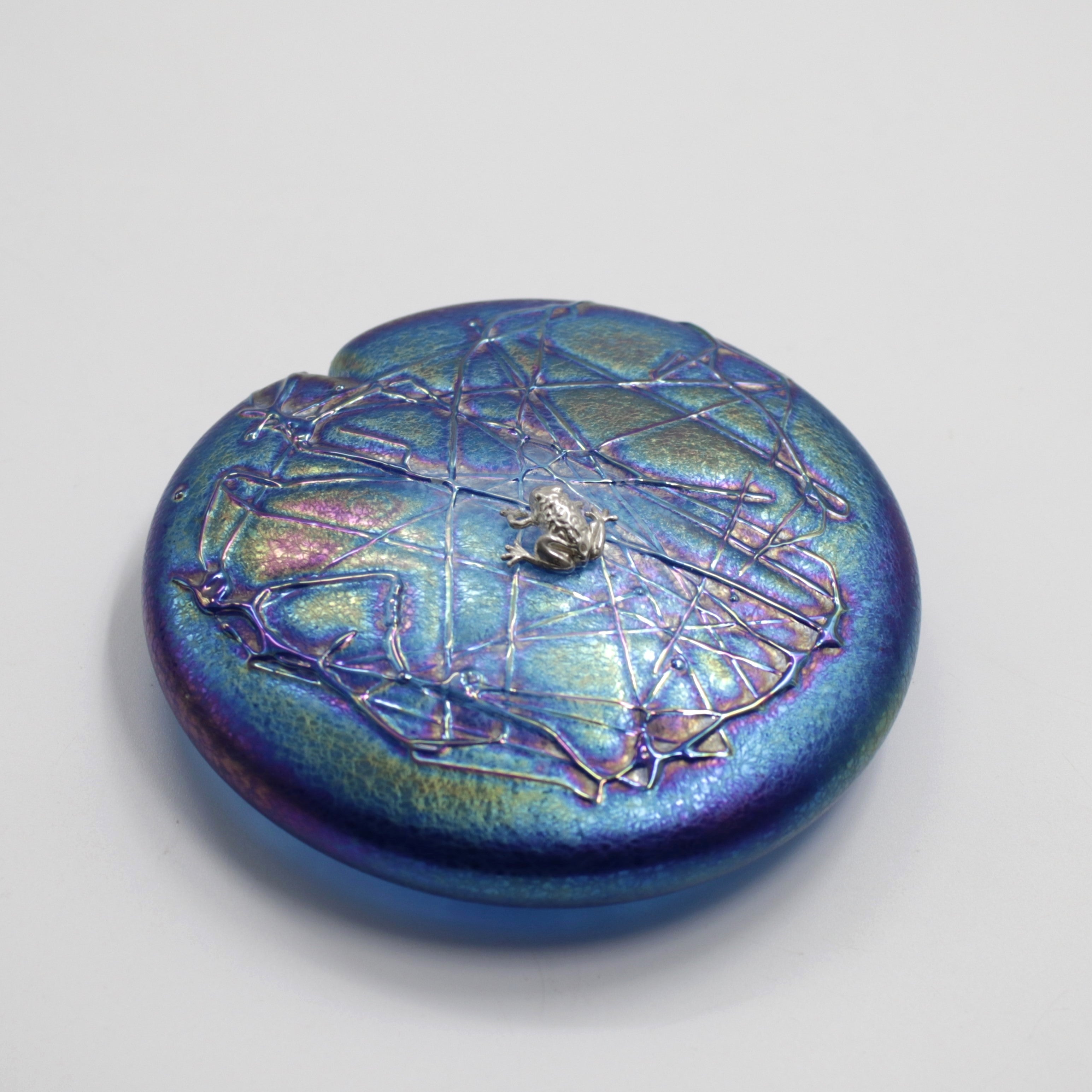 Glass Lily Pad with Silver Frog