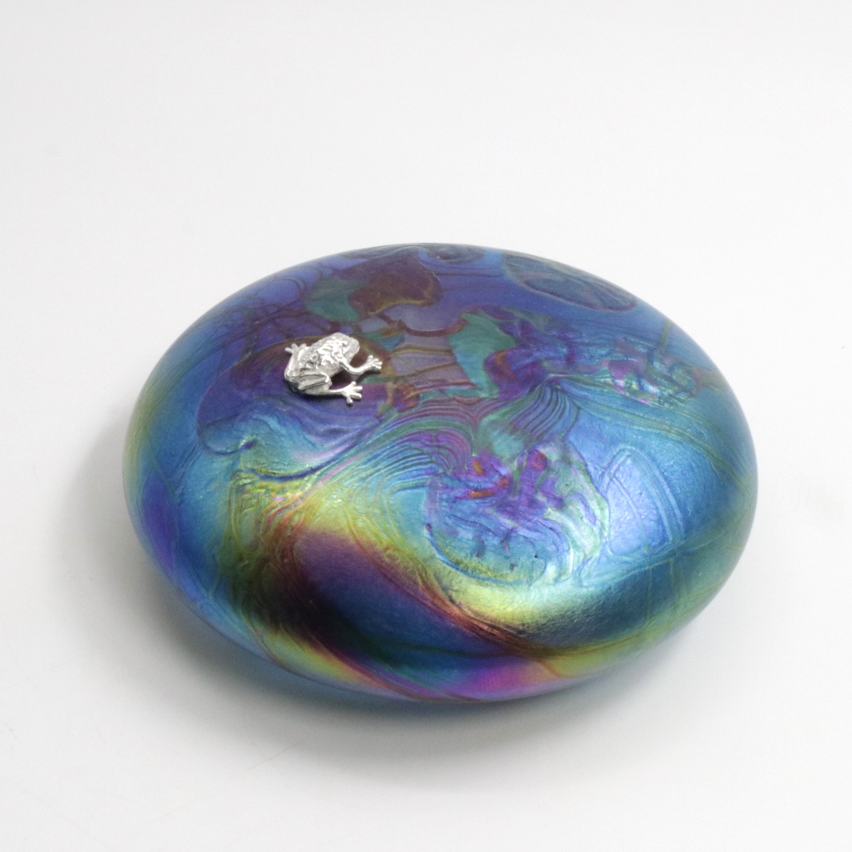 Frog Lily Disc with Paperweight
