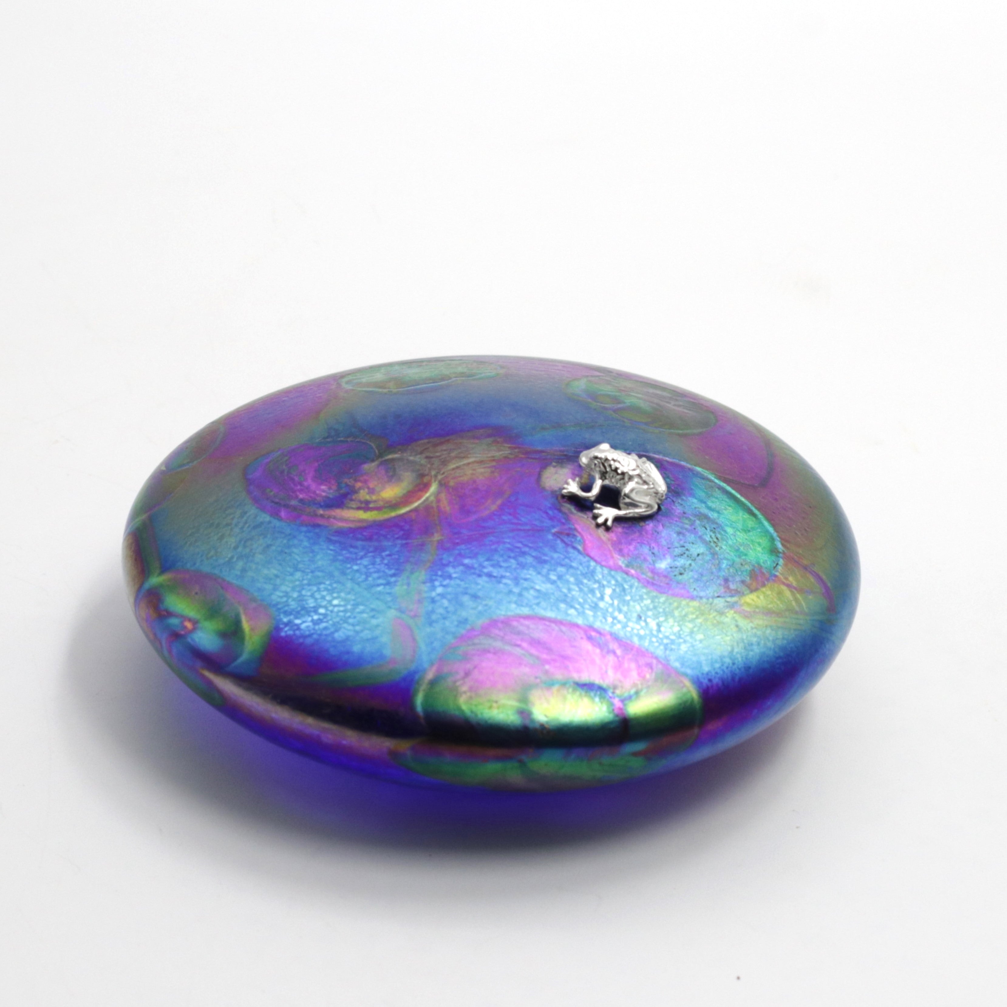 Frog Lily Disc with Paperweight