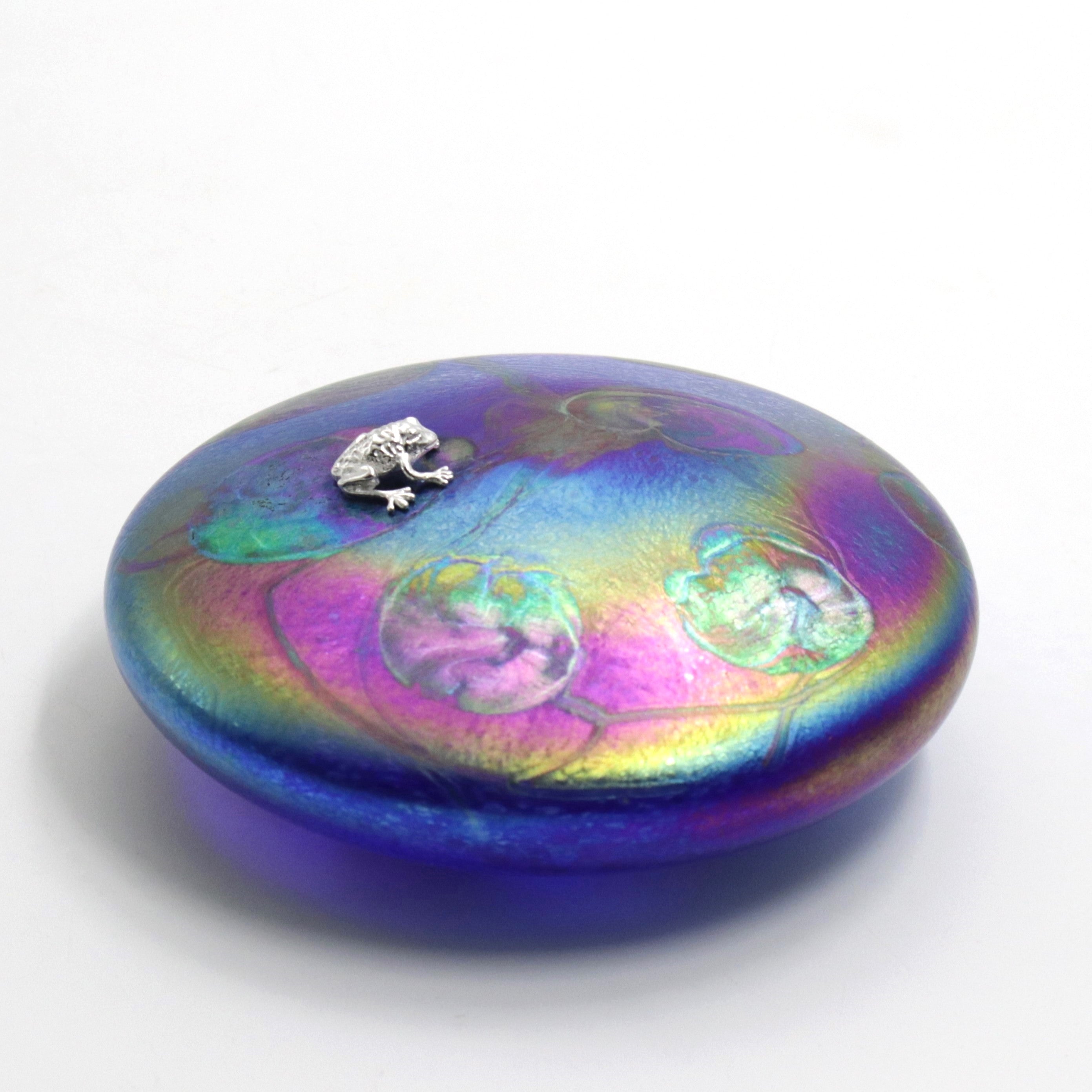 Frog Lily Disc with Paperweight